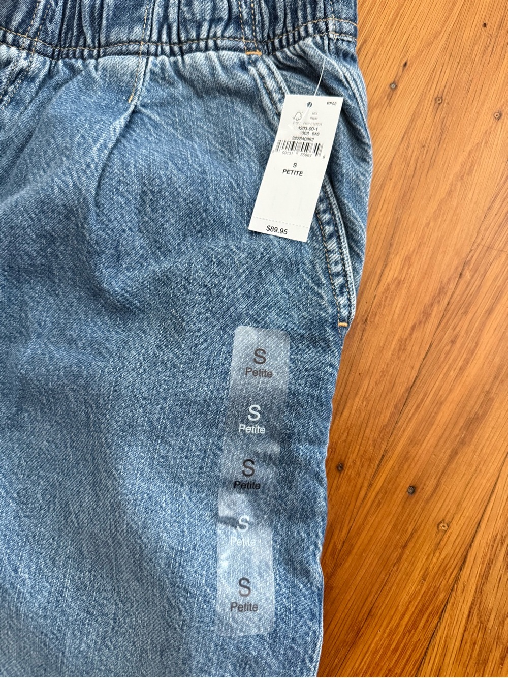 GAP Mid Rise Pleated ULTRASOFT Wide-Leg Drawstring Jeans - Petite S - NWT - Picture 3 of 6